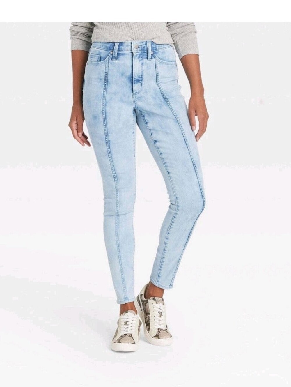 Universal Thread Women's Super-High Rise Skinny Jeans Size 8